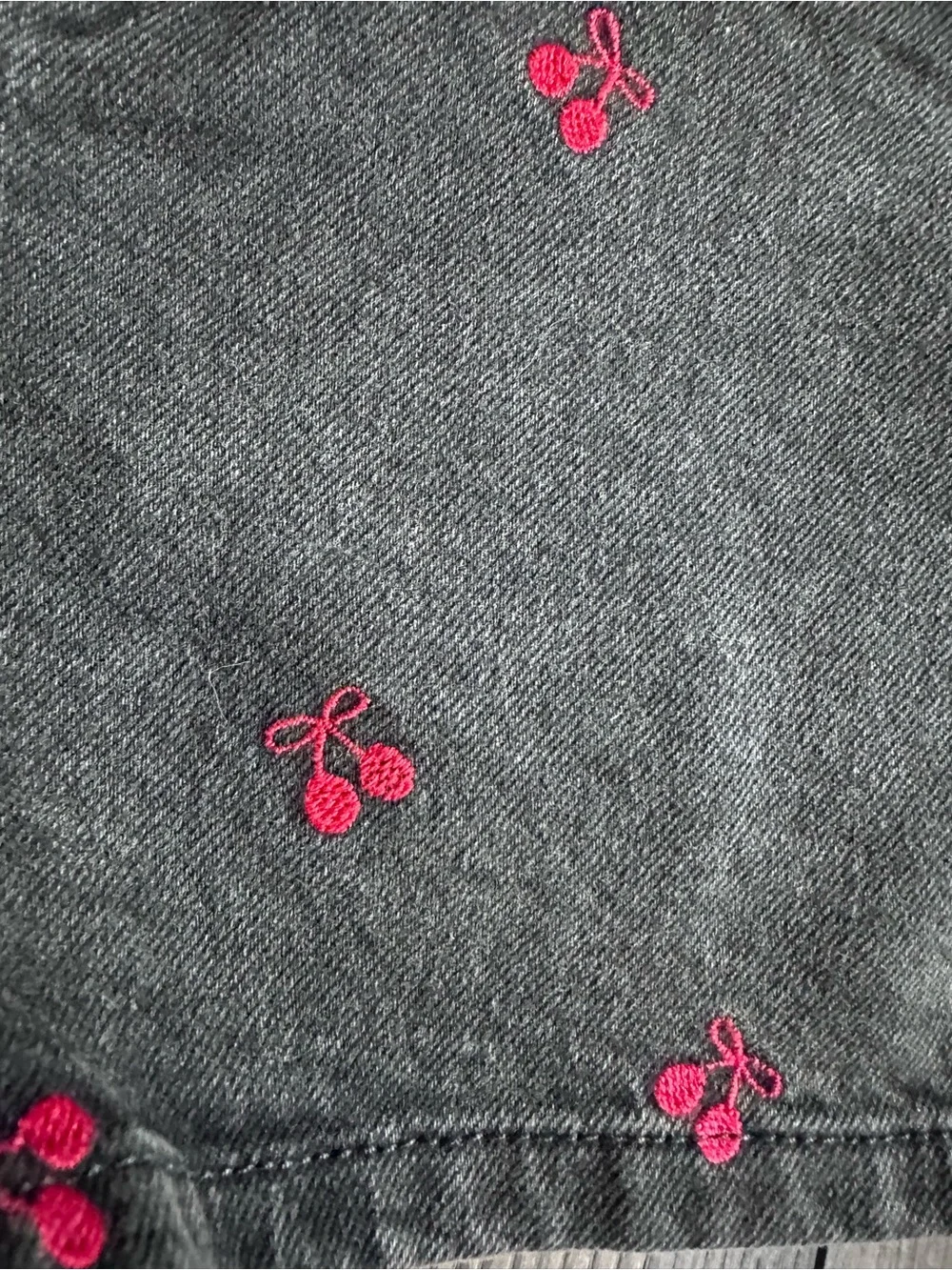 Wild Fable Cherry Embroidered Mid-Rise Denim Shorts | Size 0